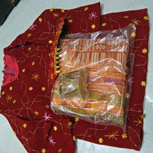 Set pakaian anak adat Palembang