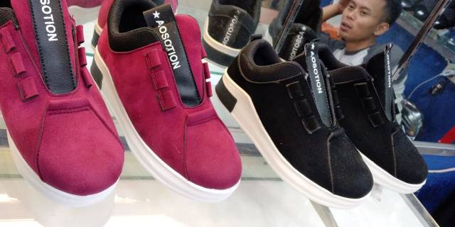 Sepatu sneakers wanita fashion aosotion