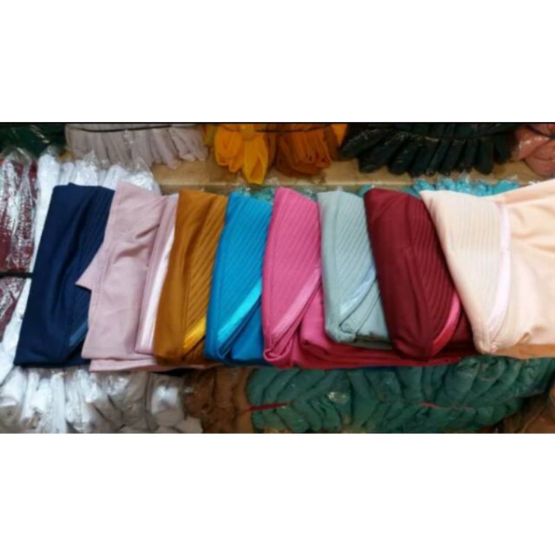 jilbab / bergo list pita ukuran standar.