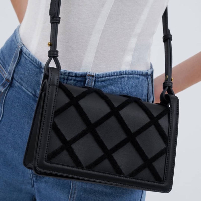 New Pearl Handle Shoulder Bag