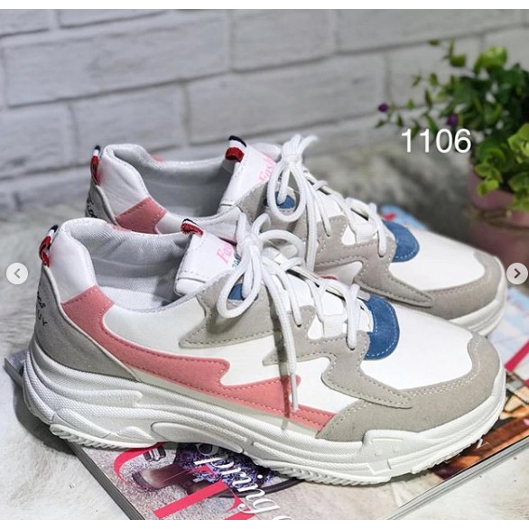 Sepatu sneakers A1106