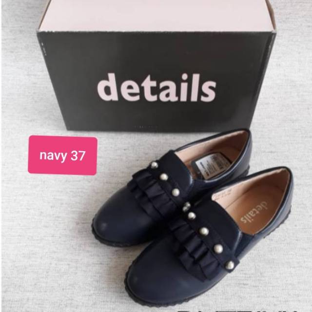 Sepatu wanita details navy 37