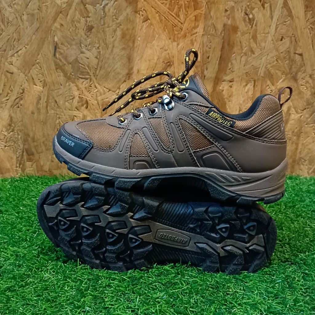 Sepatu Hiking Pria Air Protec Braver Trekking Shoes Original