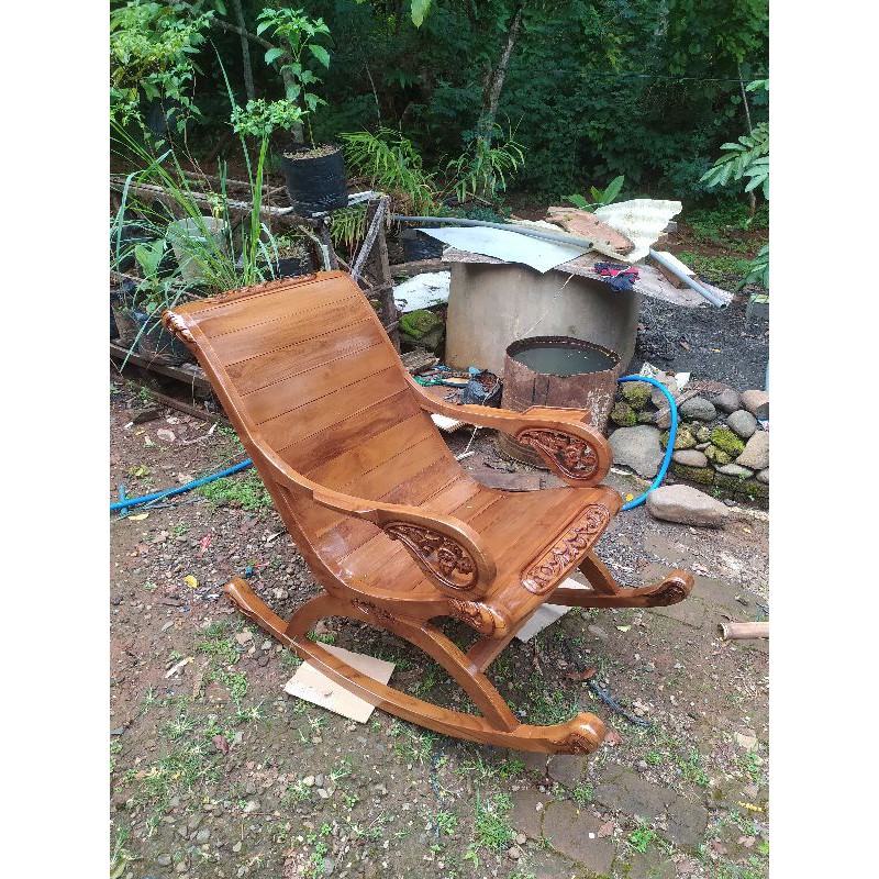 Kursi goyang. Kursi goyang jati. Kursi goyang bali