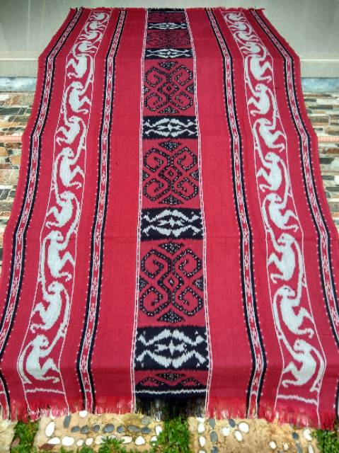 *TENUN BLANGKET  KELINCI :*orderr 2 pcs Free kain tenun Ikat kepala 1 pcs Ramdom