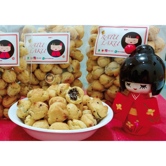 

Soes Coklat Melting, Manis & Renyah /Snack Kiloan Enak & Murah - 100 Gr Asli!