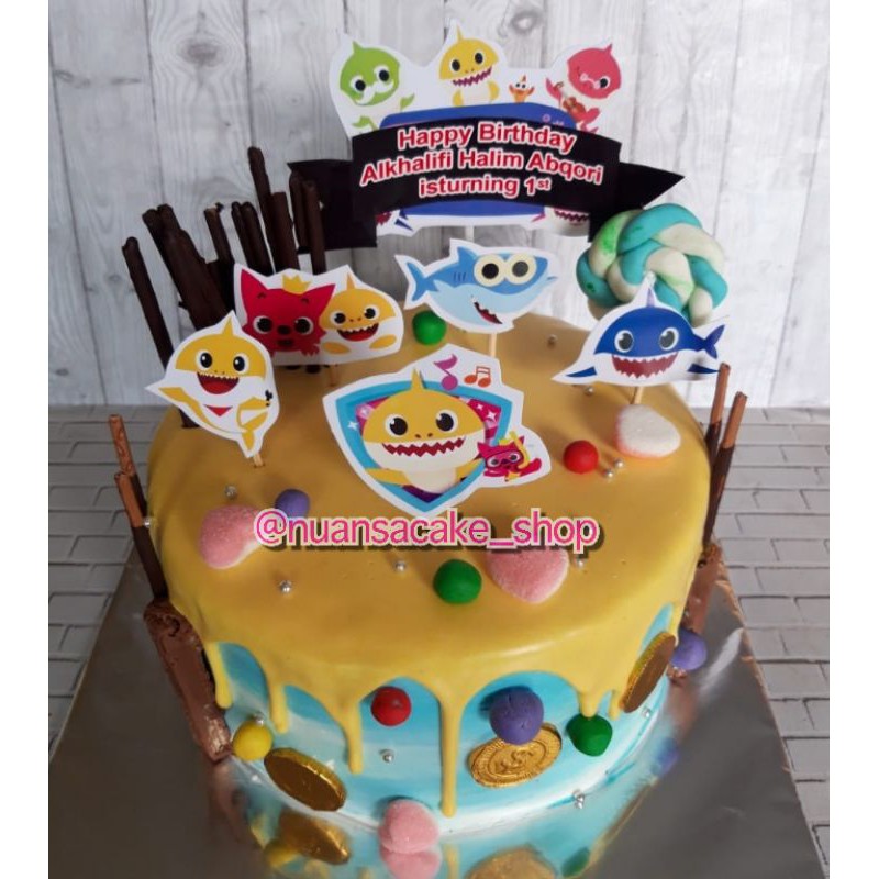 

KUE ULANG TAHUN (BABY SHARK CAKE)
