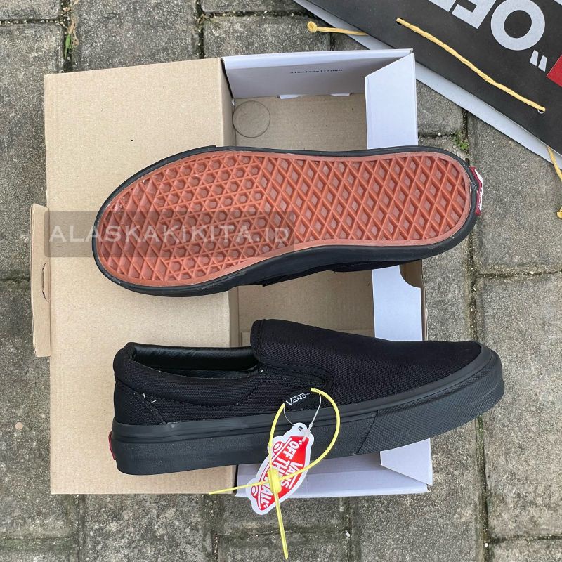 SEPATU SEKOLAH PRIA WANITA HITAM POLOS SLIP ON VANS FULL BLACK FREE KOAS KAKI &amp; PAPERBAG