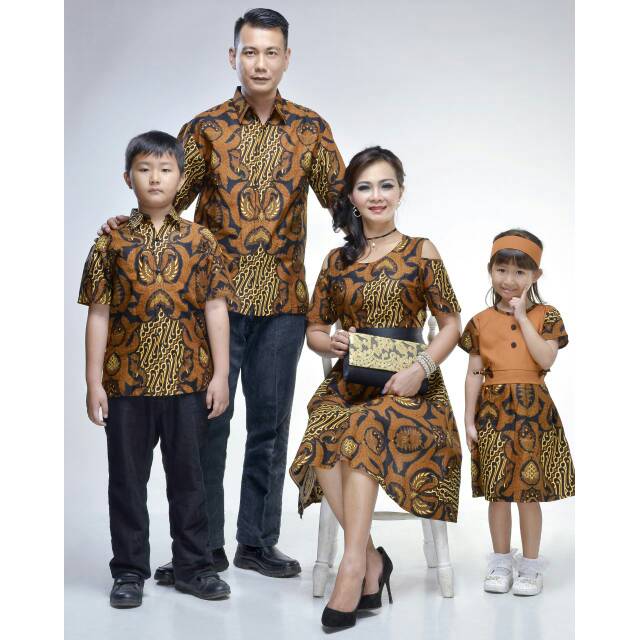 46 Model Baju Batik Sekeluarga Gratis