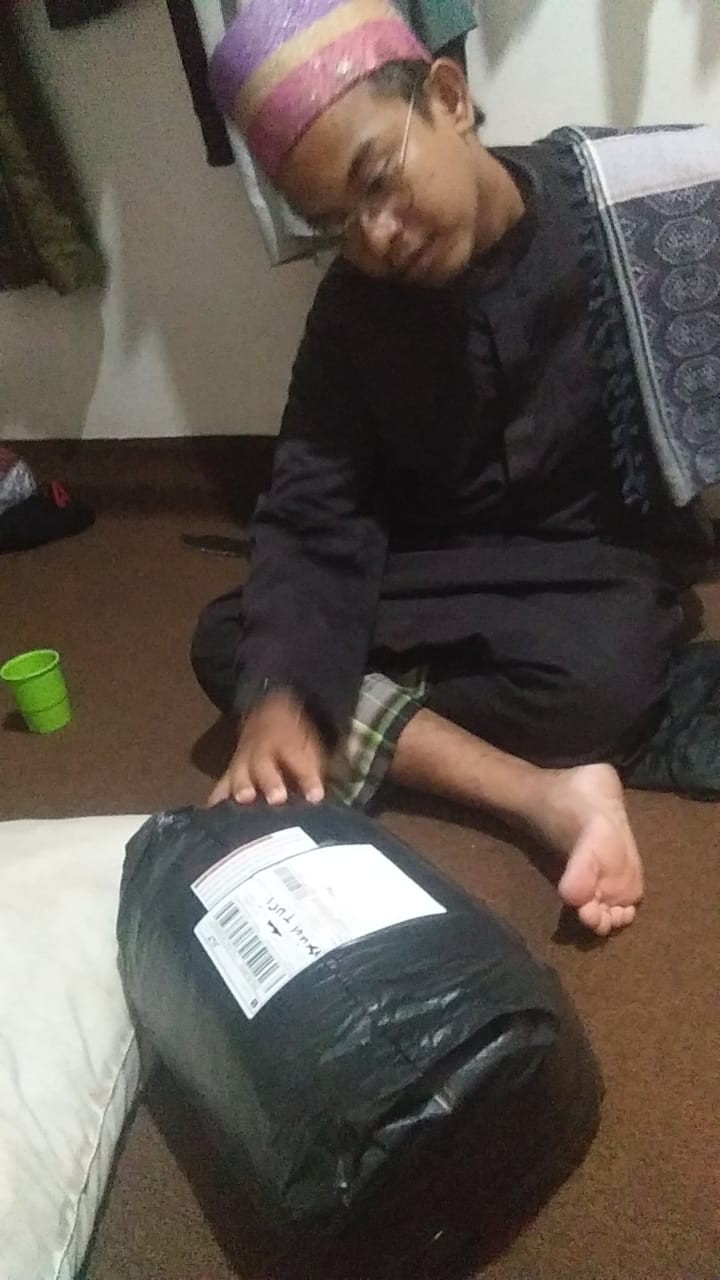 Bed Cover Bahan Jacquard Emboss King Size Uk 180 X 200