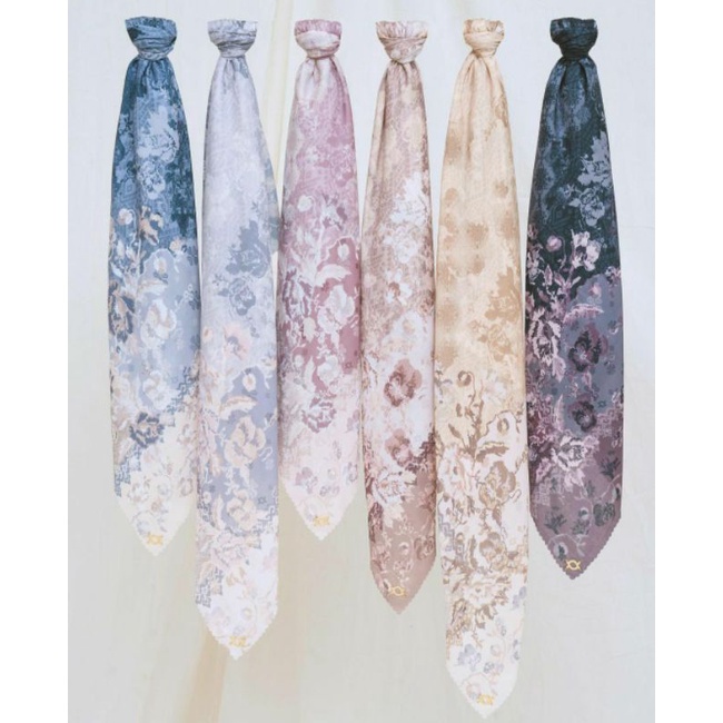 Serayu scarf Wearing Klamby Original