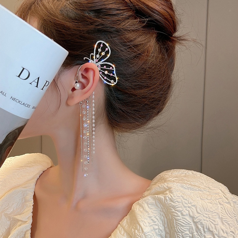 1pc Anting Klip On Gantung Panjang Wanita Desain Kupukupu Hollow Hias Kristal Mutiara