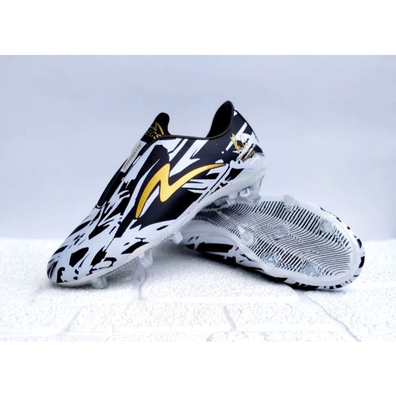 SEPATU BOLA SPECS ACCELERATORRR ILLUZION IN V8 LEGEND PRIA