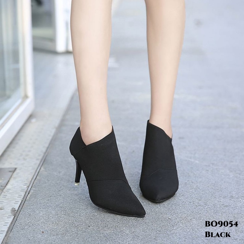 PRF Sepatu Heels Boots Korea BO9054