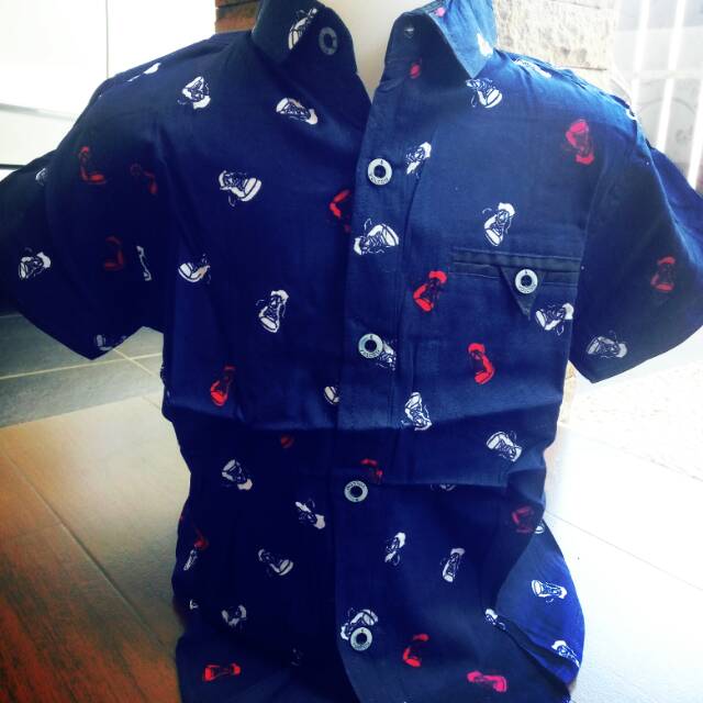 Kemeja branded  volcom anak bahan katun,size L