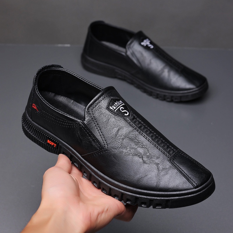 Highland Sepatu Slip On Pria PU Leather Sepatu Pria Kasual Fashion Formal Pantofel Shoes MC413