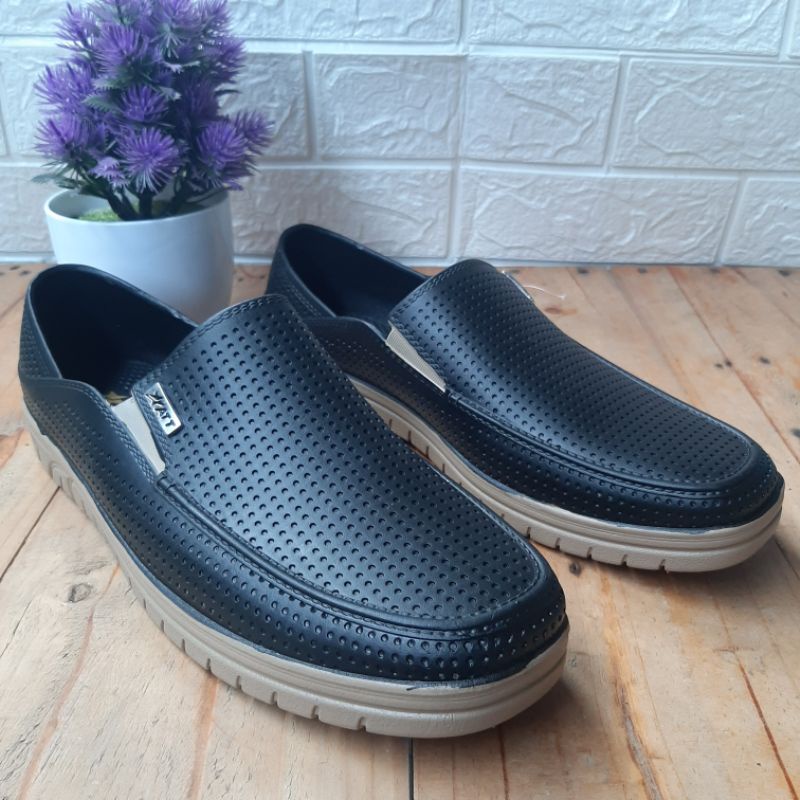 Sepatu Karet Pria ATT AWKN 596/Sepatu Karet Att AWKN 596 Anti Air Slip On Uk 40-43