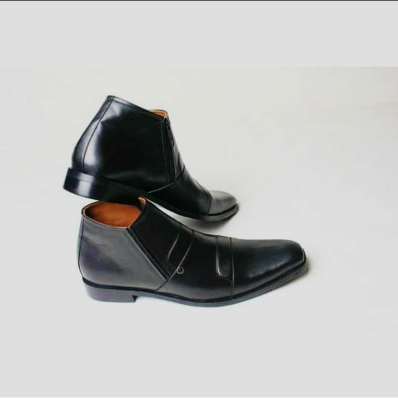 Sepatu Boot Pria Formal/ Boot Pantofel Resleting/ Kulit Sapi Asli Kantoran Kerja Warna Hitam Coklat