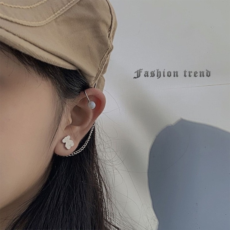 Korean version of the bear earrings earrings girl simple personality earrings street fashion ear clip earrings