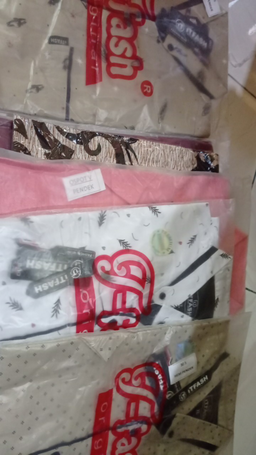 Trolistore Grosir Batik Pria Motif Jahal Batik Hitam Lengan Pendek Baju Batik Atasan Kemeja Batik