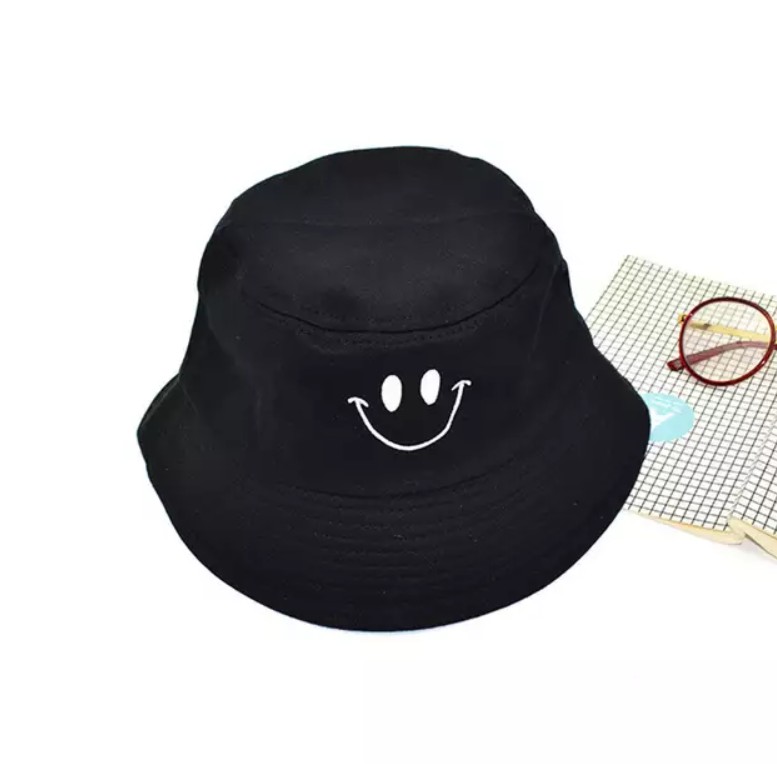 Topi Bucket Hat Smile Warna Hitam