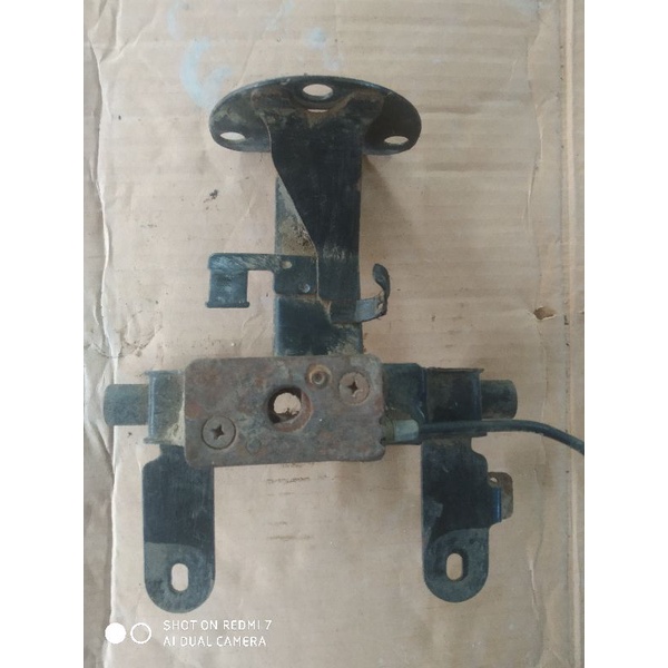 breket stoplam Suzuki rc bravo / pangkon stoplam Suzuki bravo / pangkon body belakang Suzuki rc brav