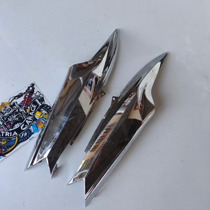 aksesoris cover bodi belakang yamaha daytona mio sporty smile original