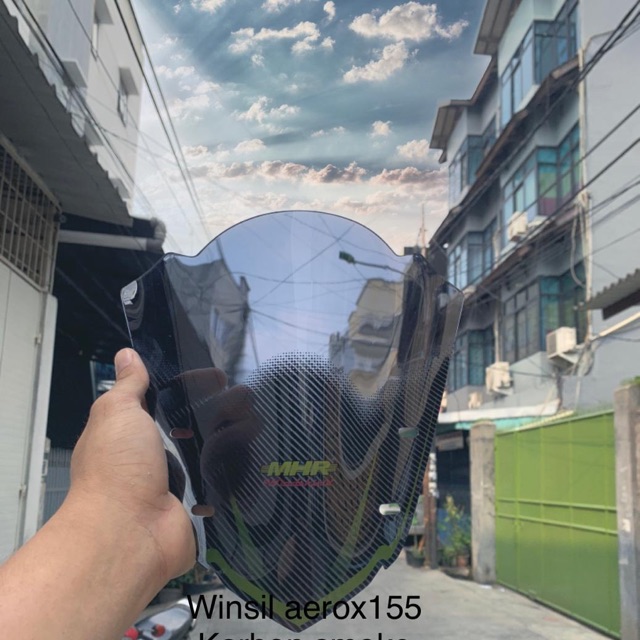 Windshield visor yamaha aerox smoke carbon mhr