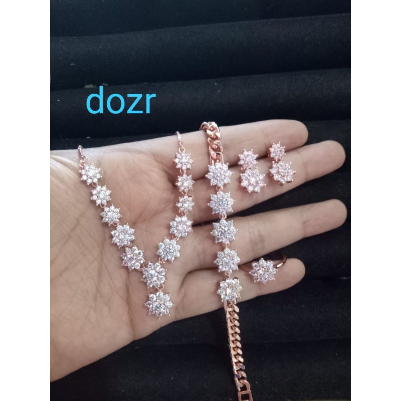 Set Replika Berlian Medan