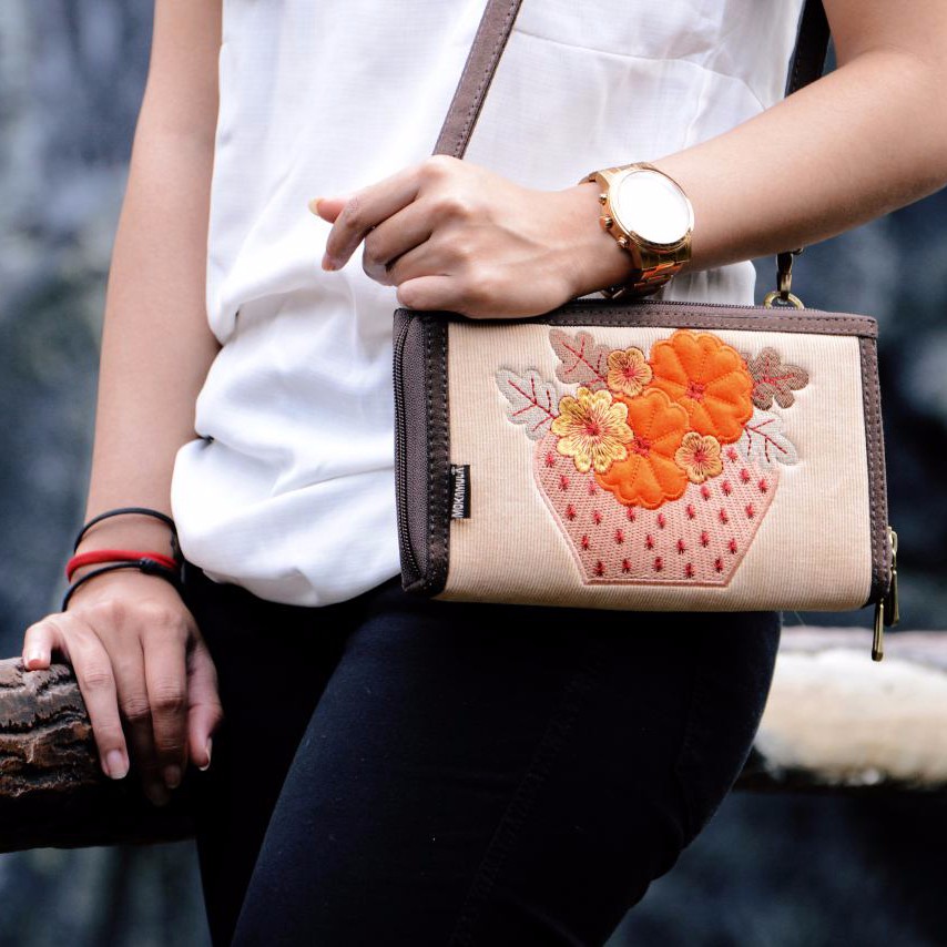 MUST HAVE READY Dompet Selempang Wanita Mokamula Corduroy Cream Shelbie Dompet C TERMURAH