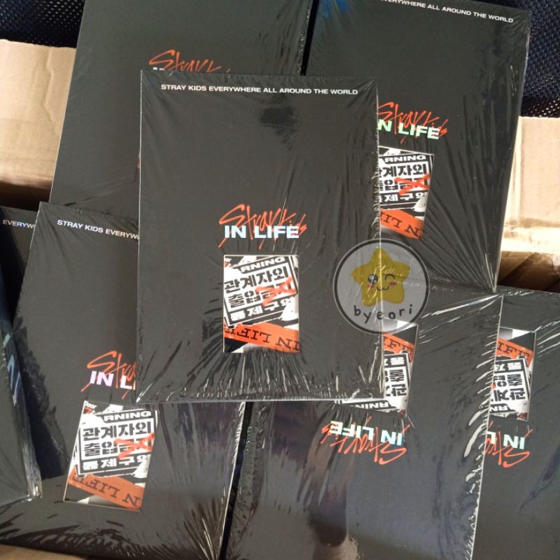 READY STOCK JUAL ALBUM STRAY KIDS IN LIFE LIMITED EDITION VER + FIRST PRESS SEALED + ROLLED POSTER