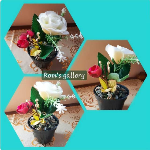 Bunga mawar putih artificial