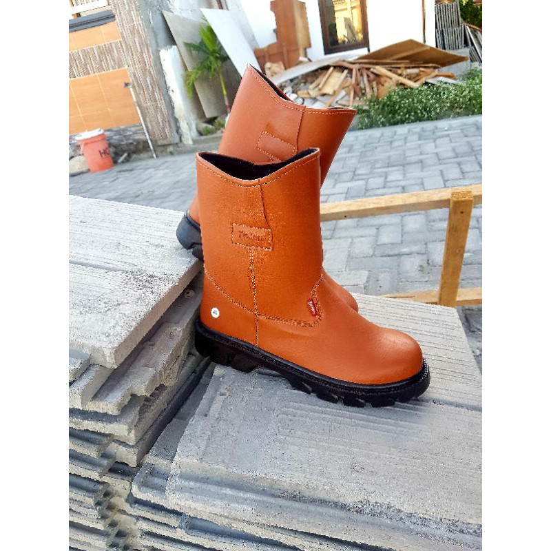 Sepatu Safety pria Kerja Proyek Model Boots Safety Ujung Besi Safety Shoes King