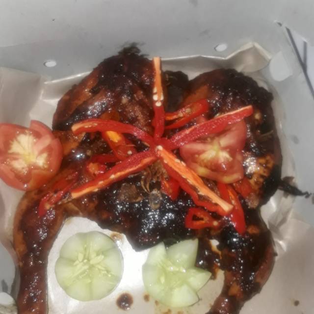 

Ayam bakar utuh