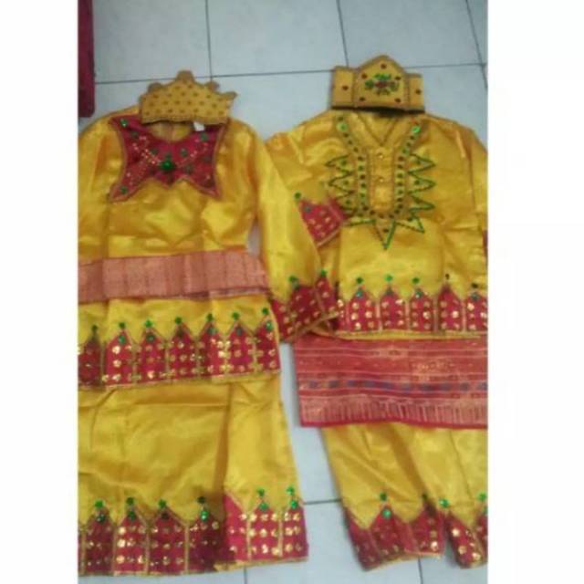 Baju adat Gorontalo