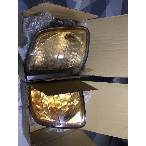 Lampu Riting Sein Corner Mercedes Benz W124