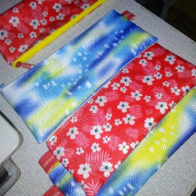 

Tempat pensil HP kosmetik perlengkapan mandi waterproof