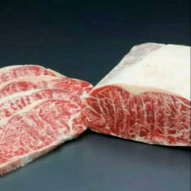 

Sirloin Hokubee Meltique Beef Steak / Striploin Meltik Steak 200gr