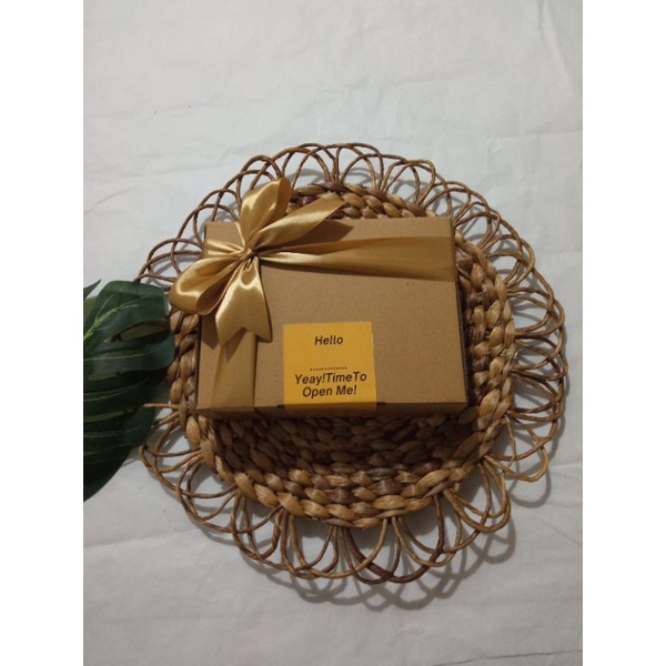 

GIFT BOX/HAMPERS KADO