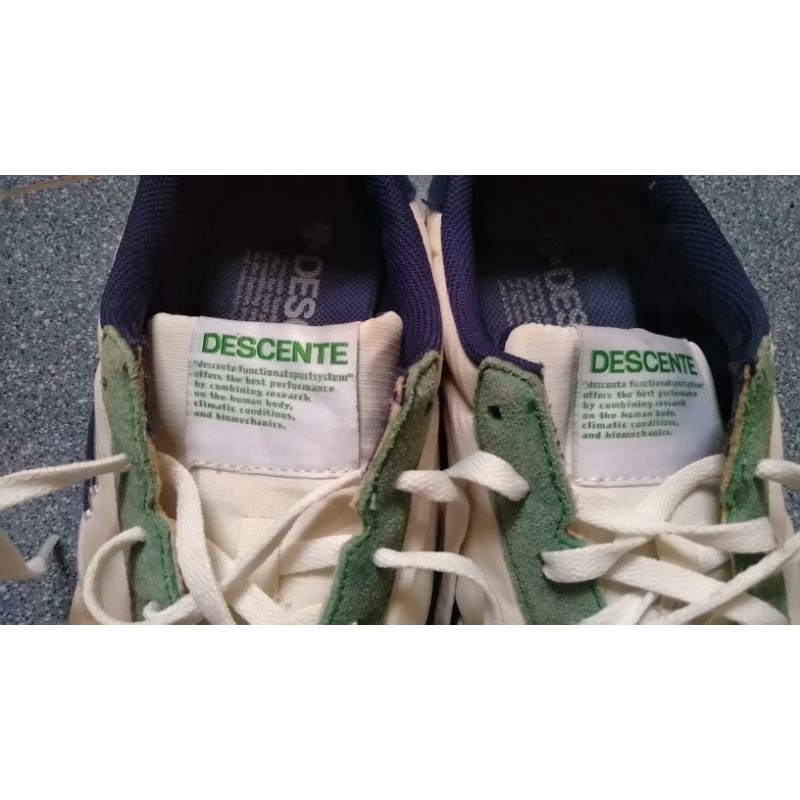 Sepatu Descente Second