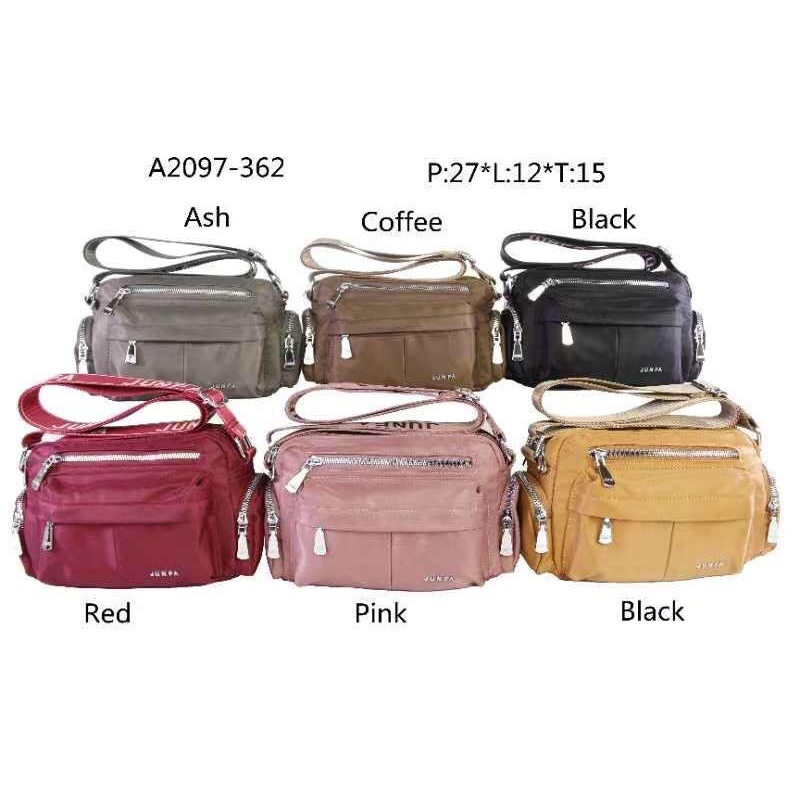 Tas selempang Junfa Bahan Parasut Terbaru. Size 27x12x15 cm. Tas Wanita Tas Selempang wanita Import Tas Junfa Import BEST SELLER TERBARU BISA BAYAR DITEMPAT.!!!!