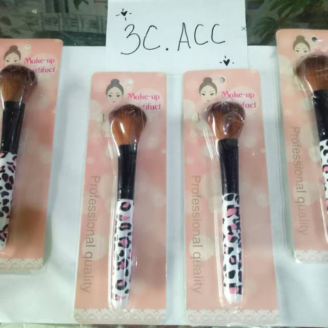 Brush makeup brush blush on brush power MAC KUAS blash on MAC