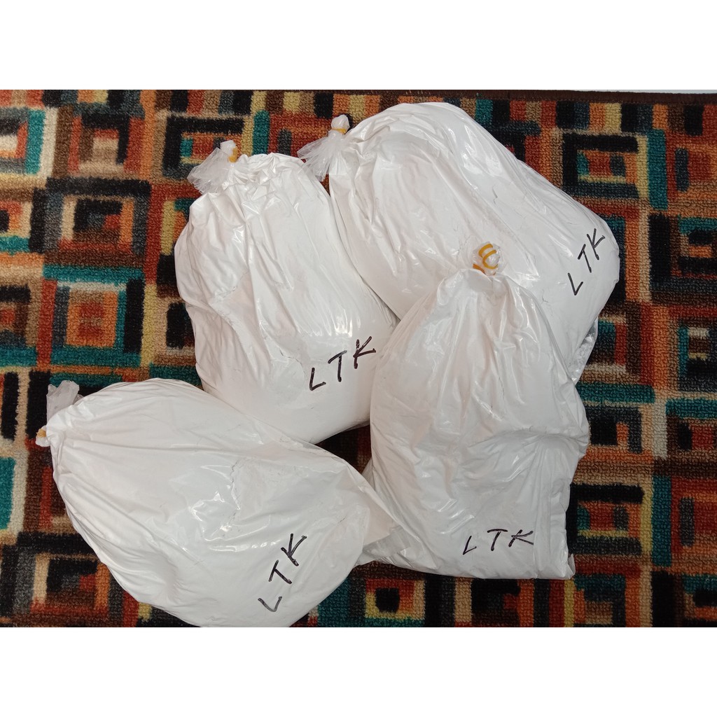 

LAKU Repack Dari Karung Tepung Tapioka Cap Pak Tani Liauw Tjoei Kang 1Kg