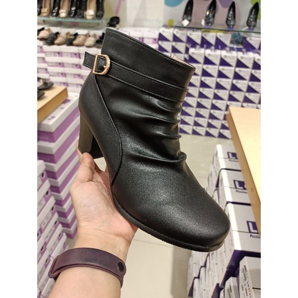 sepatu boot cewek laviola