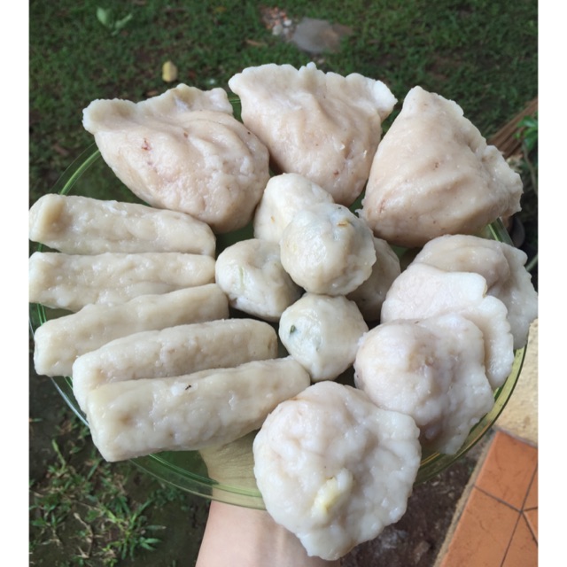 

Paket Pempek Palembang "Pempek Wancelau". Paket hemat 100,000 isi 20 pcs pempek