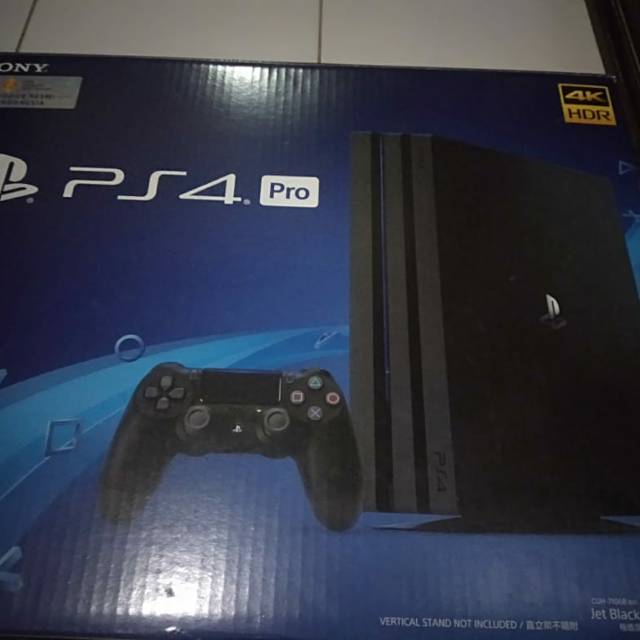 PS 4 Pro CUH-7106B 1 TB Refurbish