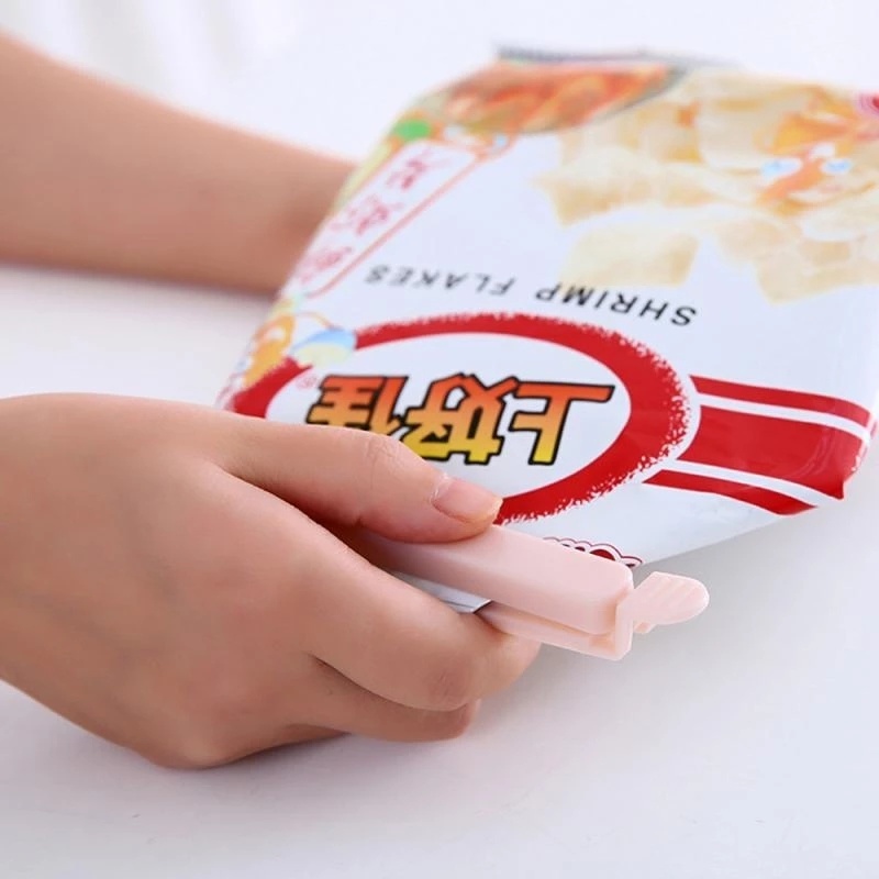 1Pc Portable Kitchen Food Snack Storage Bag Sealing Clips / Plastic Sealer For Food Preservation