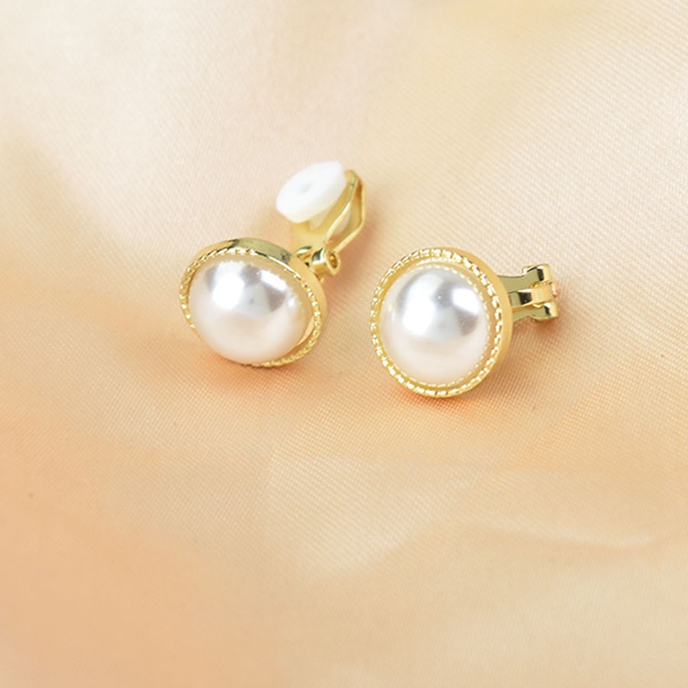 Anting Klip Tanpa Tindik Bentuk Bulat Geometris Aksen Mutiara Warna Emas Untuk Wanita