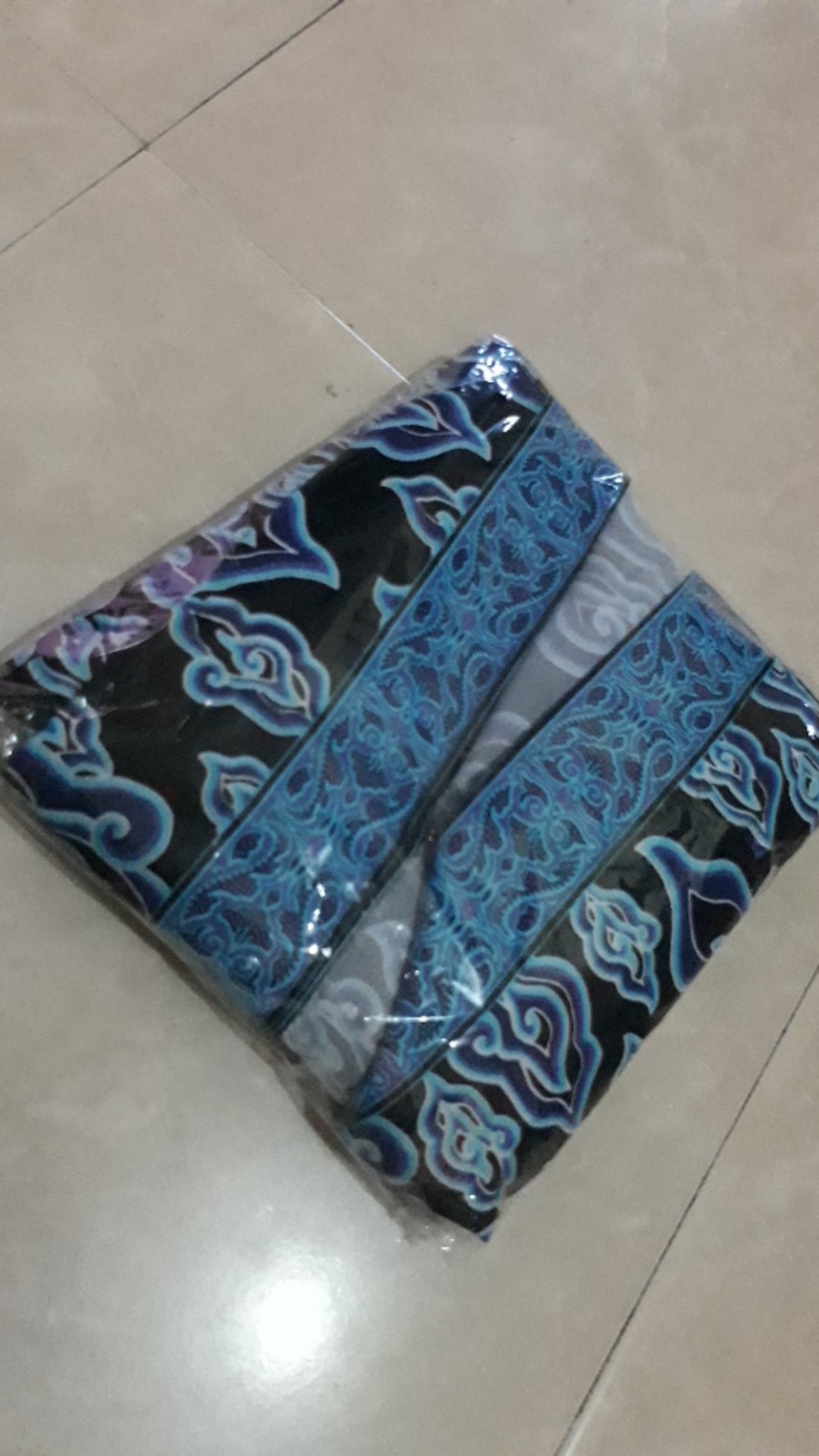 Batik Trusmi Outer Batik Wanita Balian Encim Mega Mendung