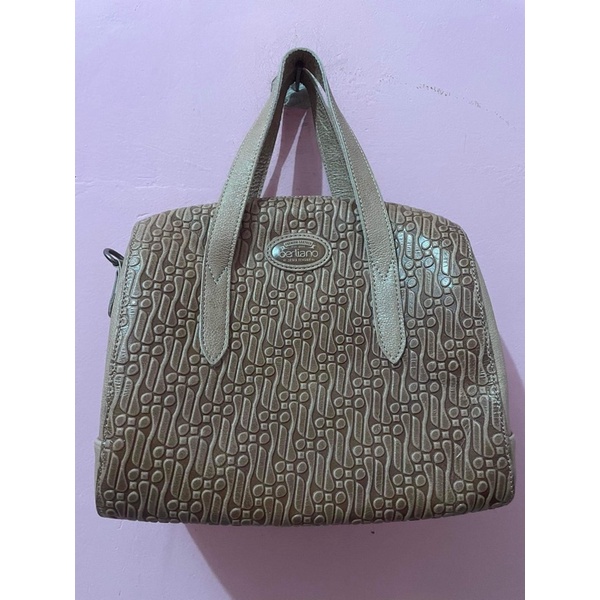 Cartera beige parang Berliano